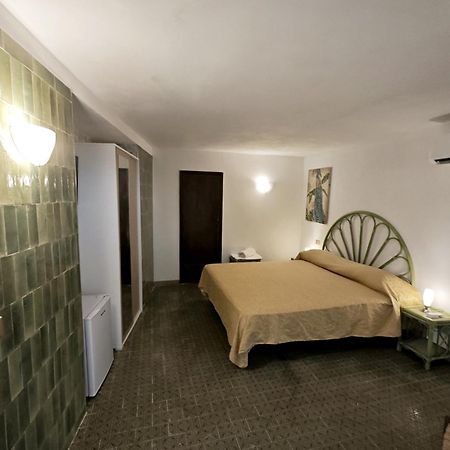 Hotel Golfo Azzurro Каполівері Екстер'єр фото